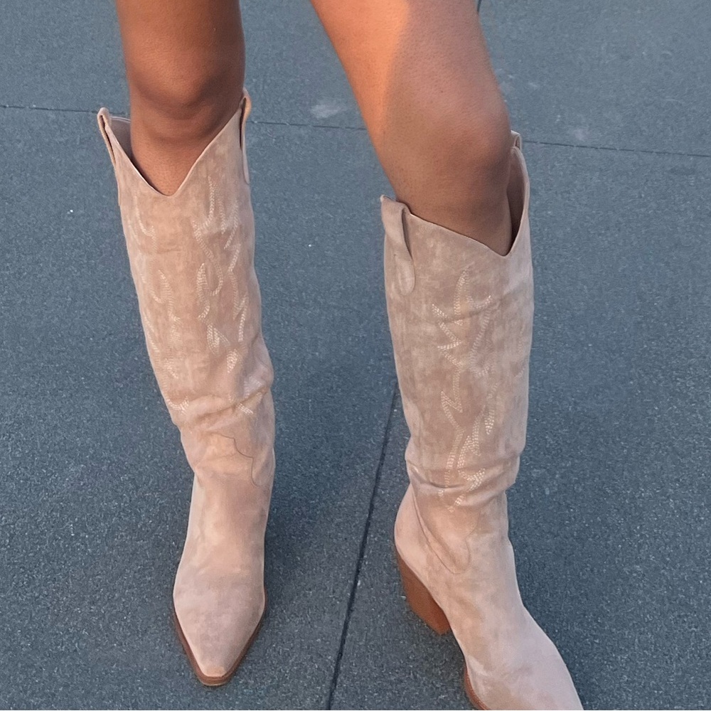 Cream Cowboy/Western Boots